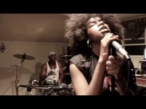 [Blaque] Bird - Smoke ft. Caktuz