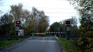 preview picture of video 'Spoorwegovergang Bad Bentheim, Bahnübergang/ Railroad Crossing/ Level Crossing'