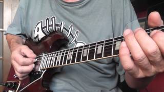 Video thumbnail for Gibson SG Deluxe 1972 by Zhook55