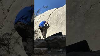 Video thumbnail de Fisura pequeña, 6a (sit). Villanueva del Rosario