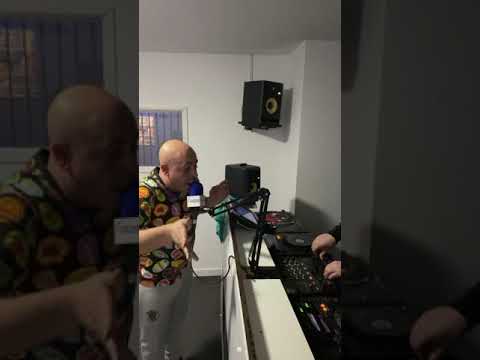 VADER X BARNZY - TAKING IT BACK TO 2000 - PIRATE RADIO VIBES