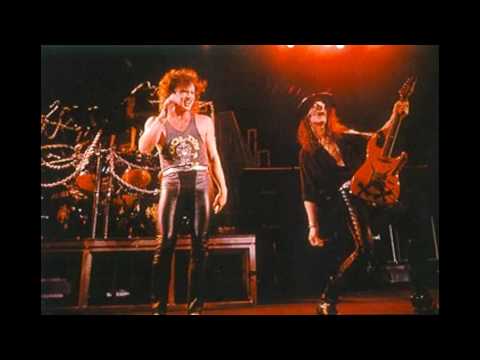2. Anarchy-X / Revolution Calling [Queensrÿche - Live in San Antonio 1989/02/01]