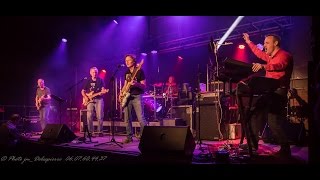 THIS STRANGE EFFECT COVER KINKS