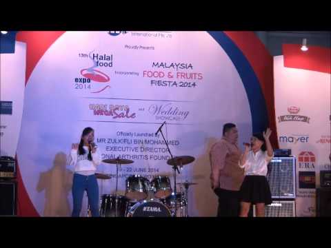 S2J - Sofiah & Safiah  @ SG Expo - Wings, Little Mix Cover
