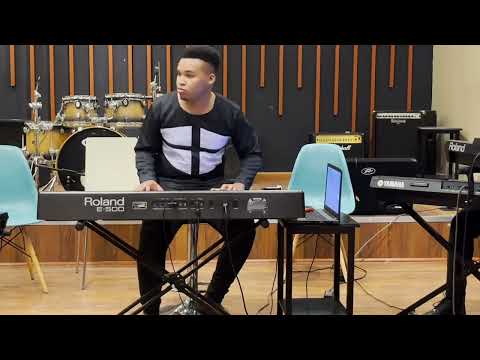 Indumiso Ye Tende Band - Ngenzelwe Isimanga (Instrumental)