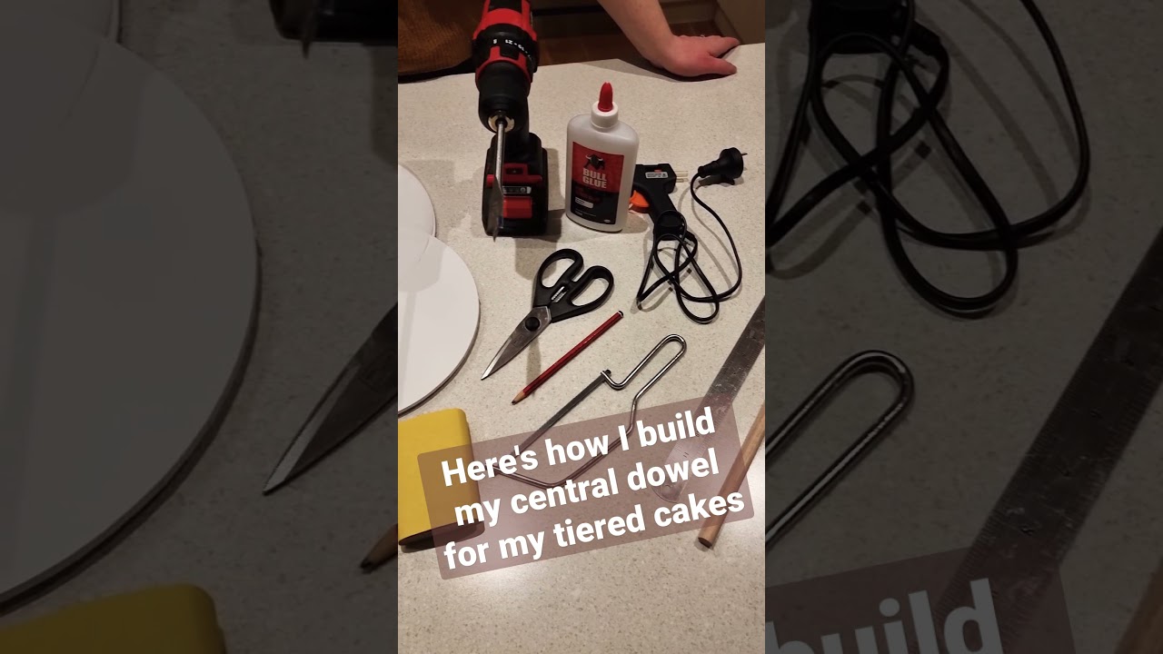How to make a central dowel for your cakes!