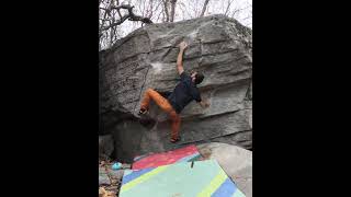Video thumbnail de Seppi's boulder, 7a. Chironico