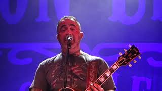 Aaron Lewis Outside and the Real Story behind it 06 22 18  Riverwind Casino Norman Ok