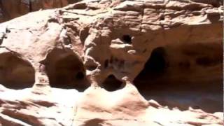 preview picture of video 'Traveling to Dahab & Nuweiba on a Road Trip to Sinai - Egyptolution.com'