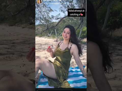 Sara Tendulkar catching berries on the beach😂🫣 #saratendulkar #shubmangill #sachin #love #indvsaus