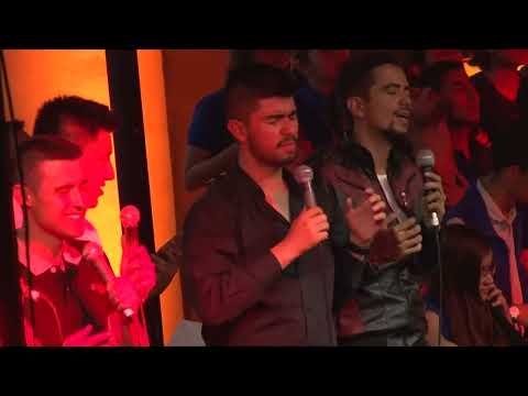 Santo, Santo eres Tu - Gloria a ti - Andres Echeverri