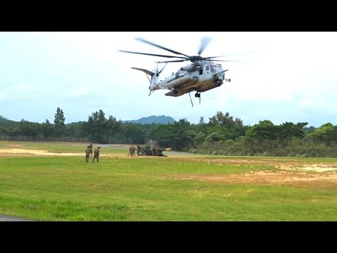 3rd Transportation Battalion conduct Helicopter Support Team training w/ M777 howitzer | 04.21.2022