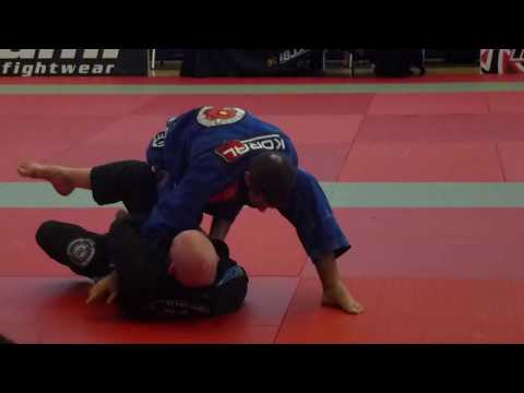 Darragh O Conaill vs Luca Anacoreta - FINAL - IBJJF London Open 2014 - Black Adult - Middle