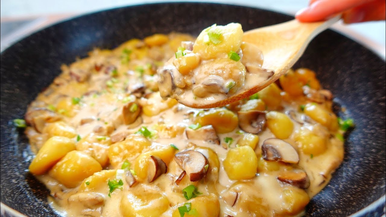 WÜRZIGE GEMÜSEPFANNE MIT GNOCCHI - Einfache Rezepte