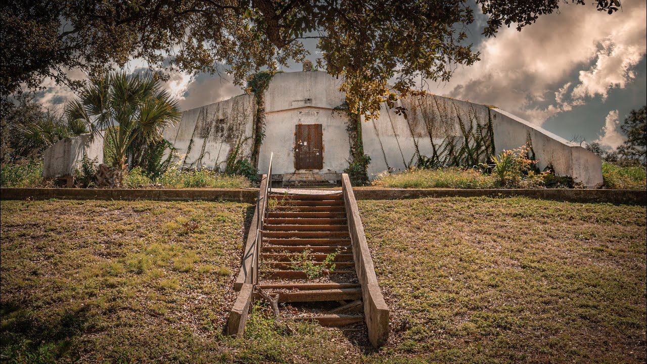 INSIDE the ABANDONED Cold War Bunker Hidden Under New Orleans | Full Underground Tour
