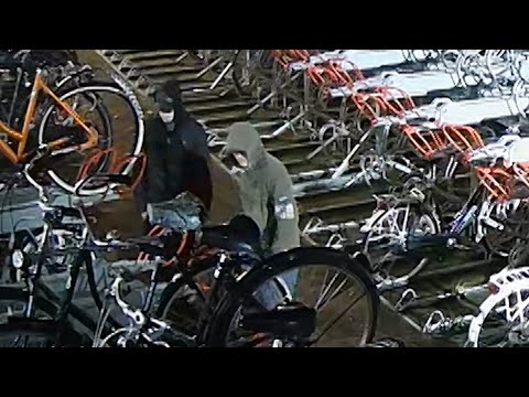 Fietsdieven slaan toe in fietsenstalling in Deventer | Plaats Delict