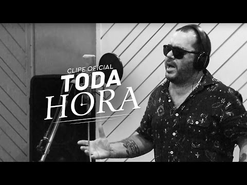 Toninho Geraes - Toda Hora (CLIPE OFICIAL)