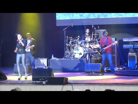 Lil John Roberts featuring Sy Smith performing "Gimme Sumthin"