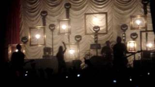 Paramore - Brand New Eyes Intro &amp; Ignorance Live @ Wellmont Theater