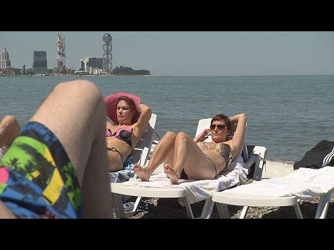 Dolore sulla vita e le gambe a destra Cifosi del rachide cervicale è