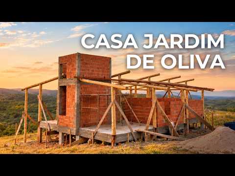 CASA COM ESTRUTURA DE EUCALIPTO E PAREDES DE ADOBE