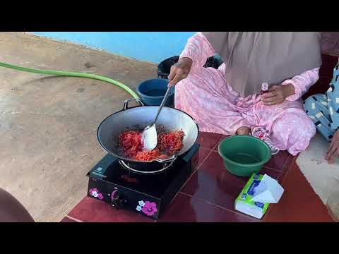 Pelatihan Produksi Manisan Pepaya