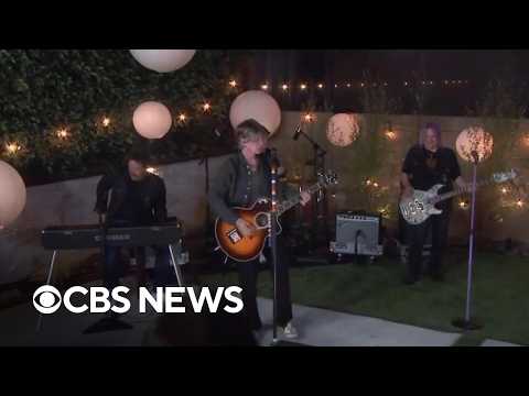 Goo Goo Dolls perform 