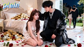 PDG autoritaire l’attend 30 ans; apprenant son divorce, il devient fou et la poursuit !