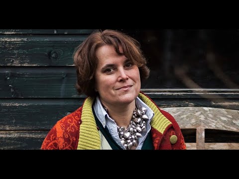 „На кафи са…“ др Весном Голдсворти, књижевницом