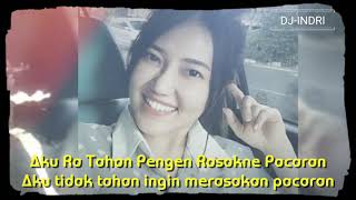 Download lagu Via Vallen - Ra Kuat Mbok (lirik dan terjemahan) mp3