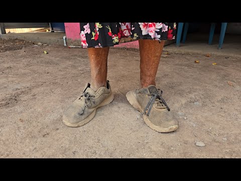 Recorrimos el Salvador en busca de dos ancianas viviendo solas 