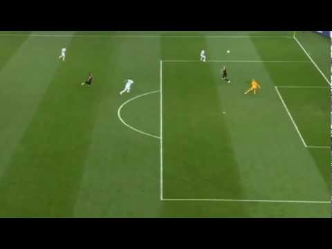 Argentina goalkeeper Wilfredo Caballero vs Croatia's Ante Rebic - World Cup Russia 21 June 2018