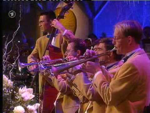 Glenn Miller Orchestra - American Patrol.mpg