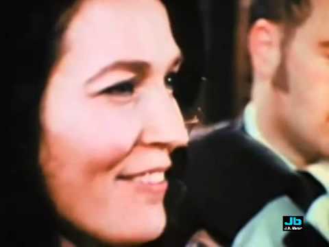 Loretta Lynn - Don't Come Home A Drinkin' (1969)