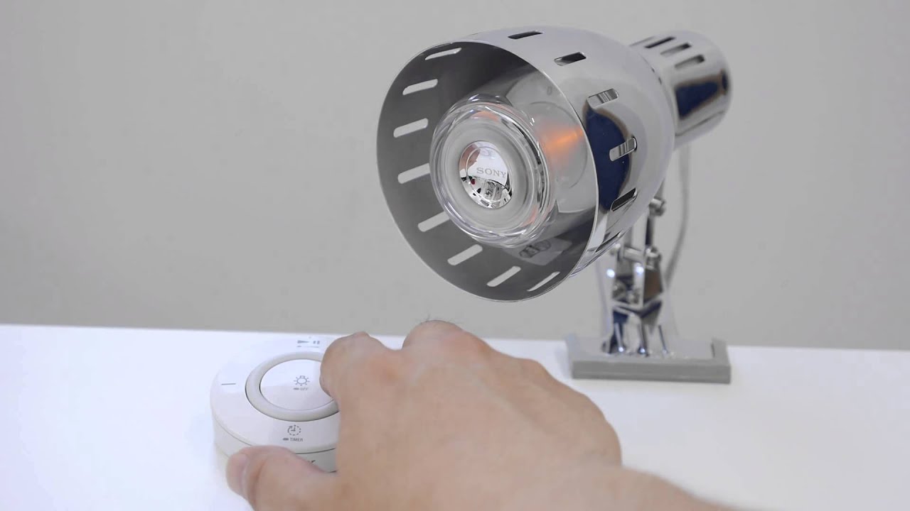 LED電球なのに音が出るソニーの「LED電球スピーカー」で実際に LED電球なのに音が出るソニーの「LED電球スピーカー」で実際に