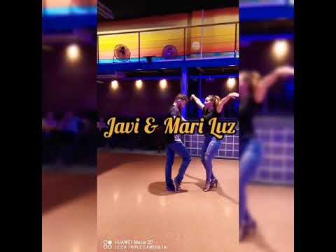 Javi y Mari Luz Bachata Sensual // Vicente García - Ahí ahí