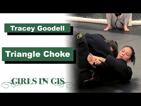 Tracey Goodell teaches triangle set up from closed guard