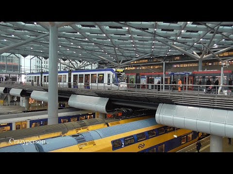 Trams en Treinen in hal Den Haag CS, Januari 2019