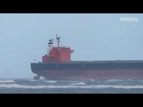 Bulk carrier wrecked off Langeoog – salvage attempt postponed again