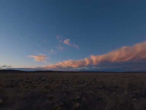 Maquinchao, Rio Negro d un lado, el frente frio alejándose en colores calmos y hermosos 28/4/26#frio