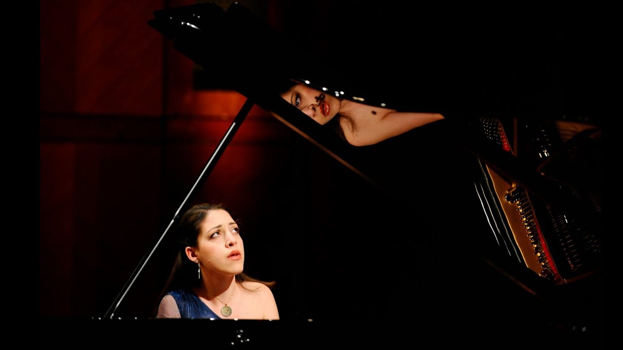 Thumbnail of video CLEMENTI Sonata in B Minor - Beatrice Rana, 2013 Cliburn Competition
