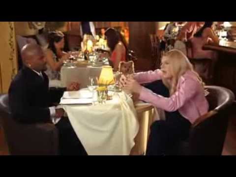 Y donde estan las rubias? Latino cena en el restaurante