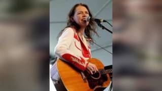 Gillian Welch April 14th Part 1 (live) from Shepherd&#39;s Bush 2004