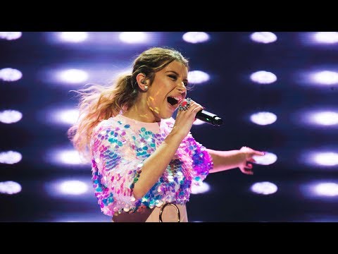 Hanna Ferm sjunger I wanna dance with somebody i Idol 2017 - Idol Sverige (TV4)