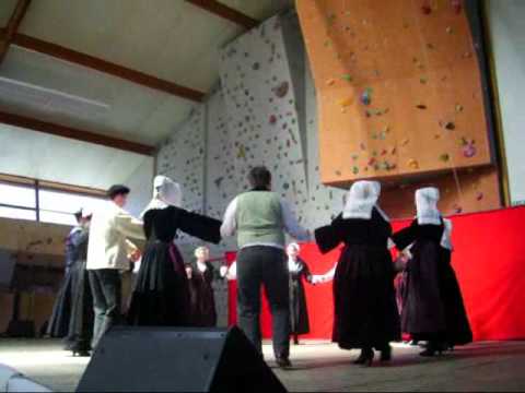 50 ans Comité des fêtes Réguiny : Cercle Celtique Tal Ouz Tal Guehenno