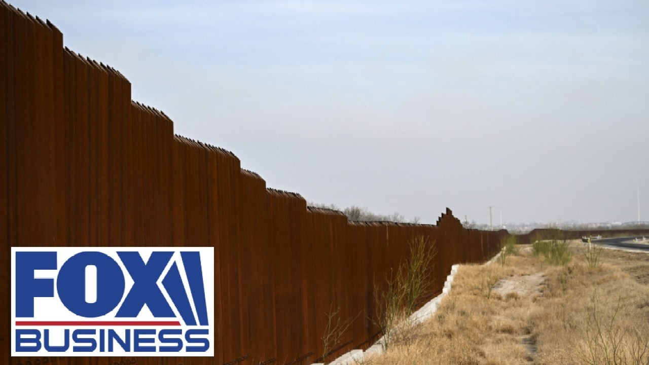This is the industrial immigration complex, former Border Patrol official reveals