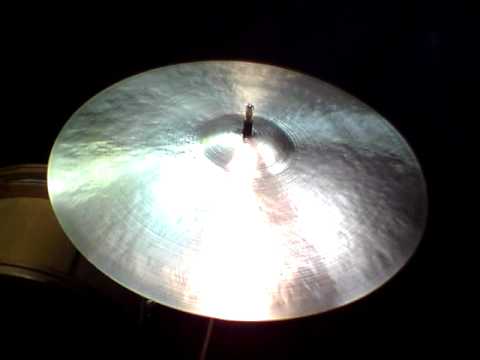 20 Kontroversial Ride, 1763g - Handcrafted cymbals by Craig Lauritsen.MOV
