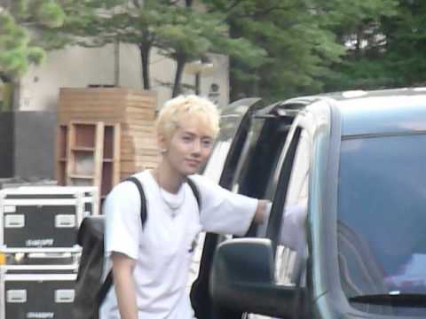 120729 - A-JAX Hyeongkon and Jaehyung after recording @ SBS