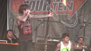 HD Bring Me The Horizon - Football Season Is Over (Live at the Vans Warped Tour )