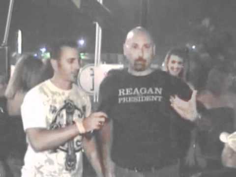 Frankies - O proprietário conta a todos.wmv